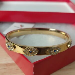 Elegant Gold Bracelet with Blue and Silver Accents